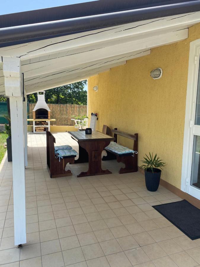 Holiday Home Rosa Gedići Eksteriør billede